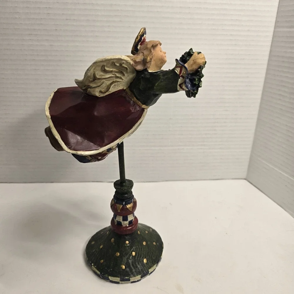 Angel‎ Figurine Holding Wreath Christmas Holiday Decor Folk Art